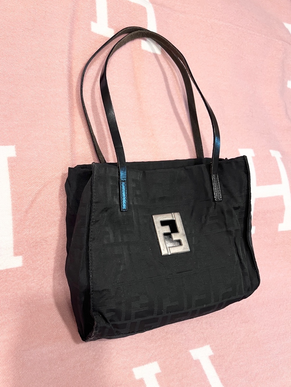 Fendi Black Jacquard FF Logo/silver Authentic! Well loved. Offers welcome! - Picture 2 of 11